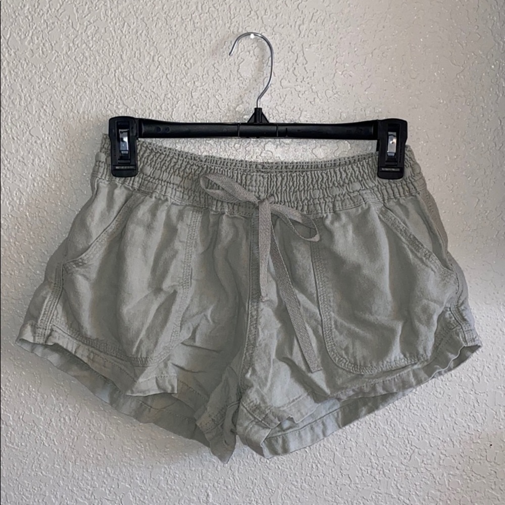 Altrd state linen shorts! Size M